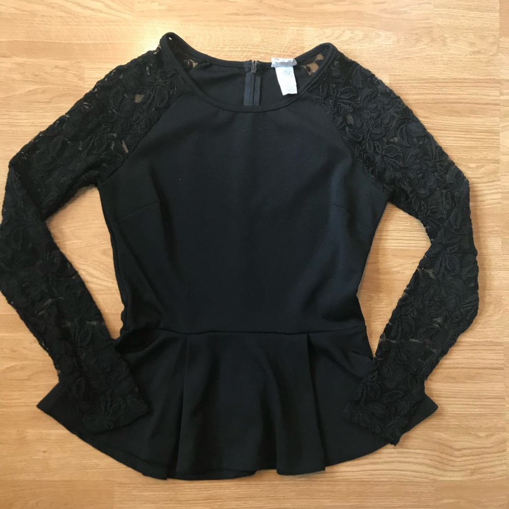 {One Clothing} Lace Sleeve Peplum Long Sleeve Top